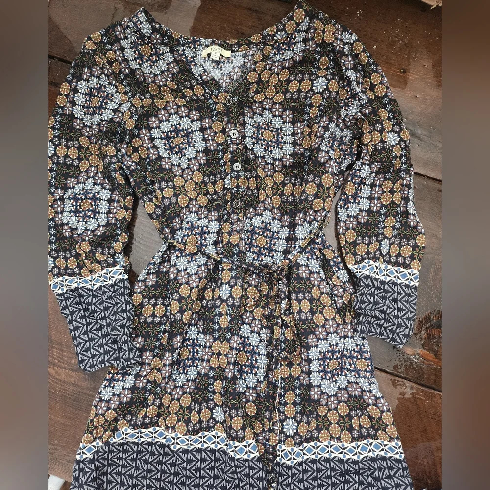 👸👗 Kori Pull over dress in size Small